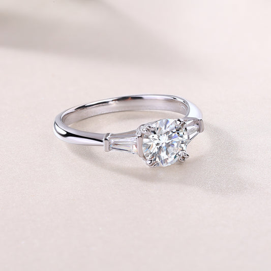 Forever Radiance – Moissanite Silver Wedding Ring