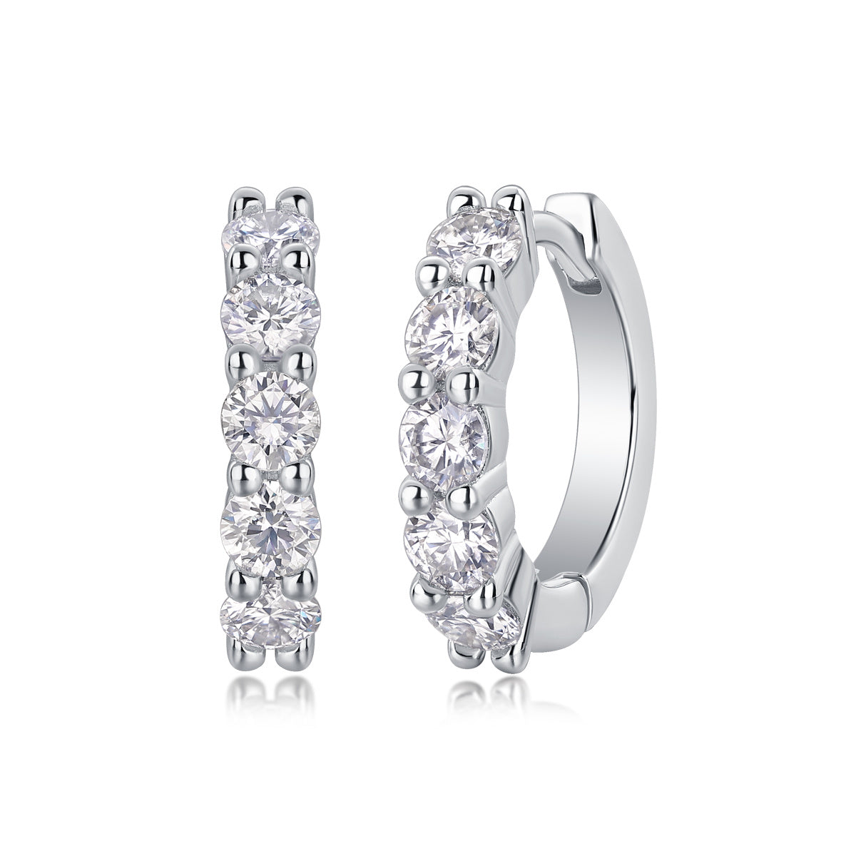 Radiant Glow – Moissanite Silver Stud Earrings