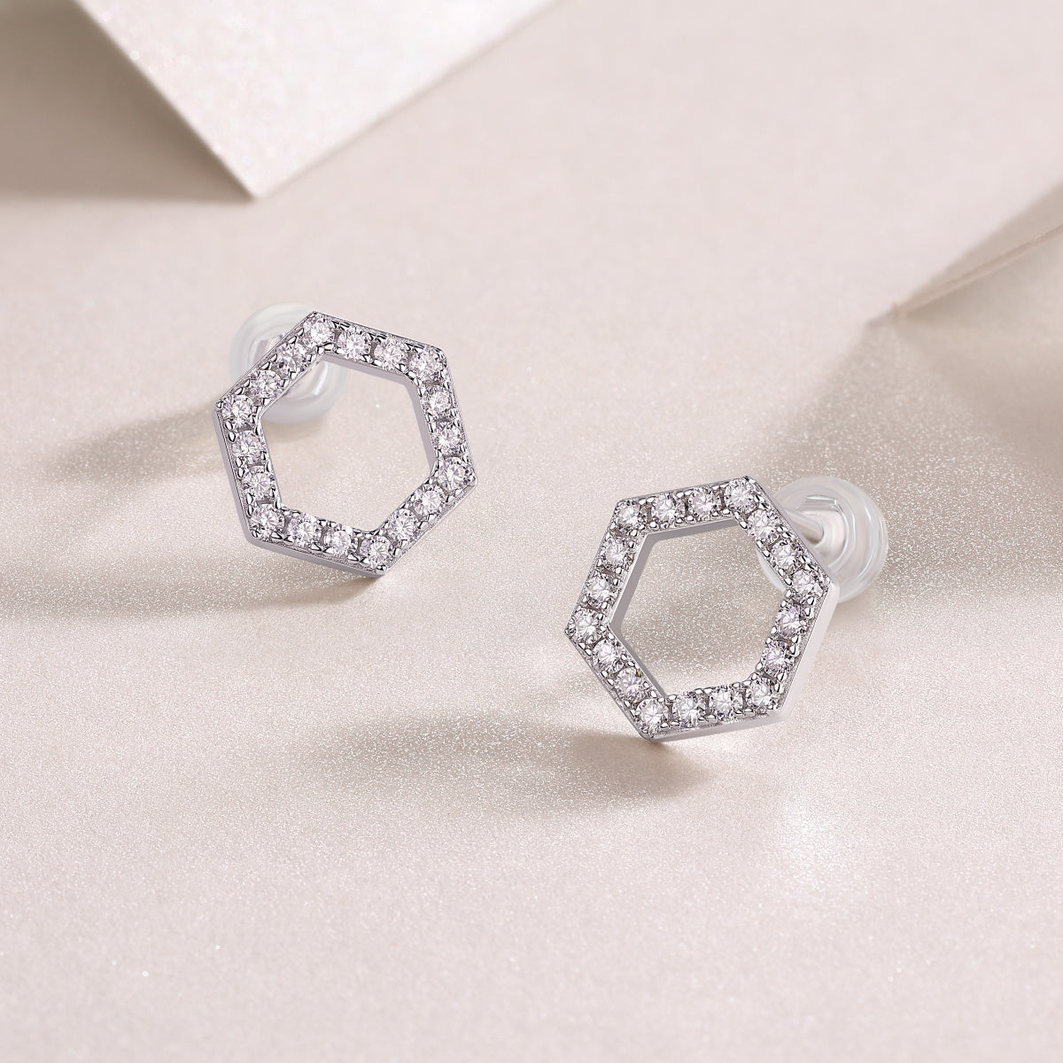 Future Glow – Moissanite Silver Stud Earrings