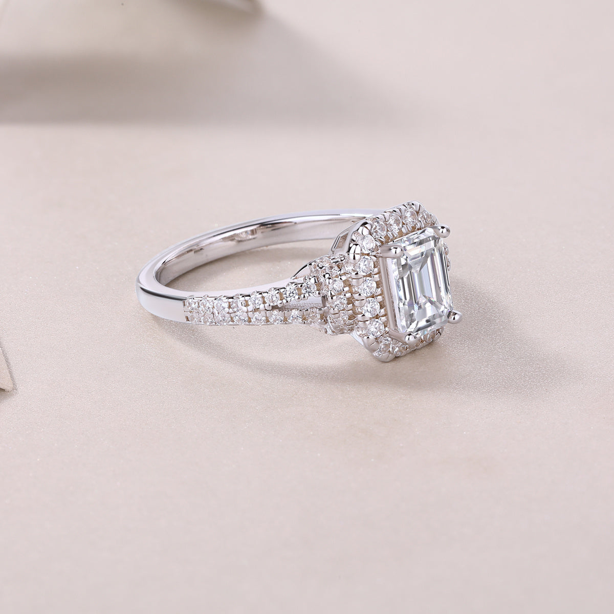 Luminous Cube – Moissanite Silver Ring