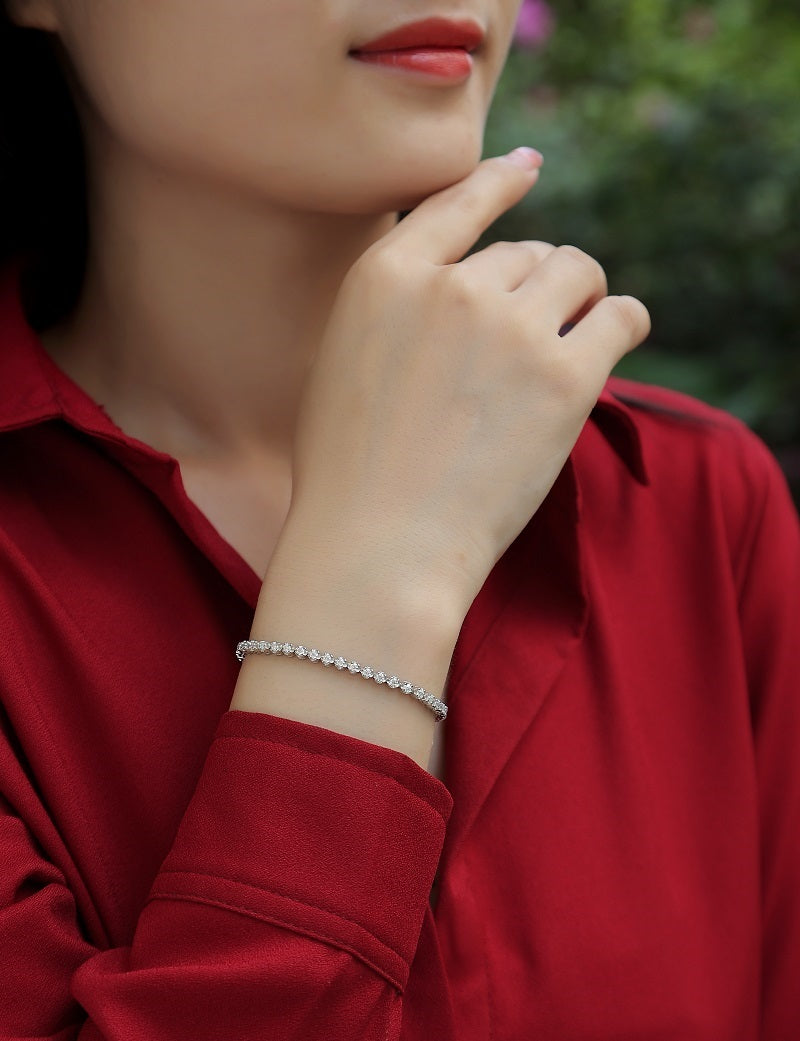 Luminous Night – Silver Moissanite Bracele