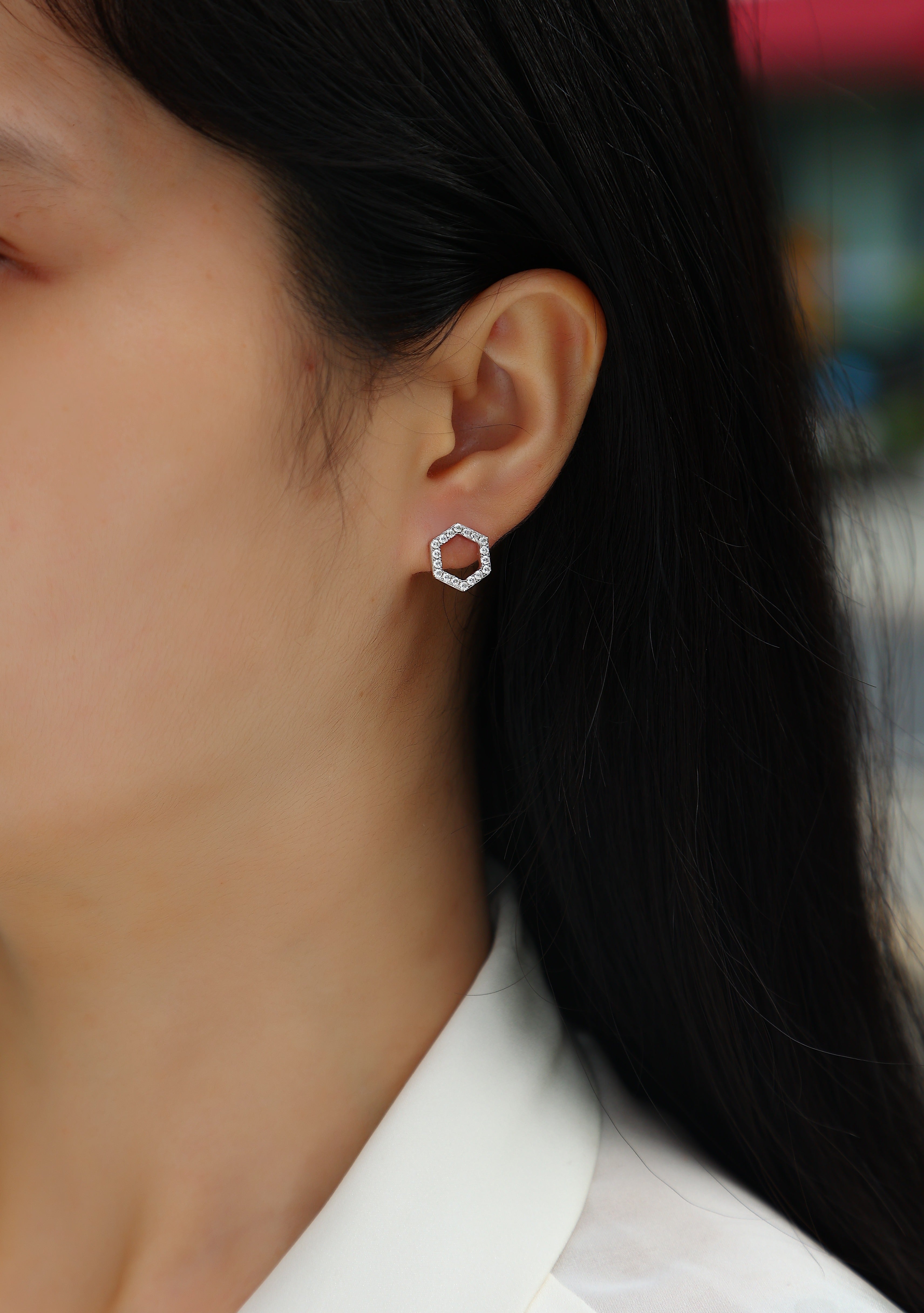 Future Glow – Moissanite Silver Stud Earrings