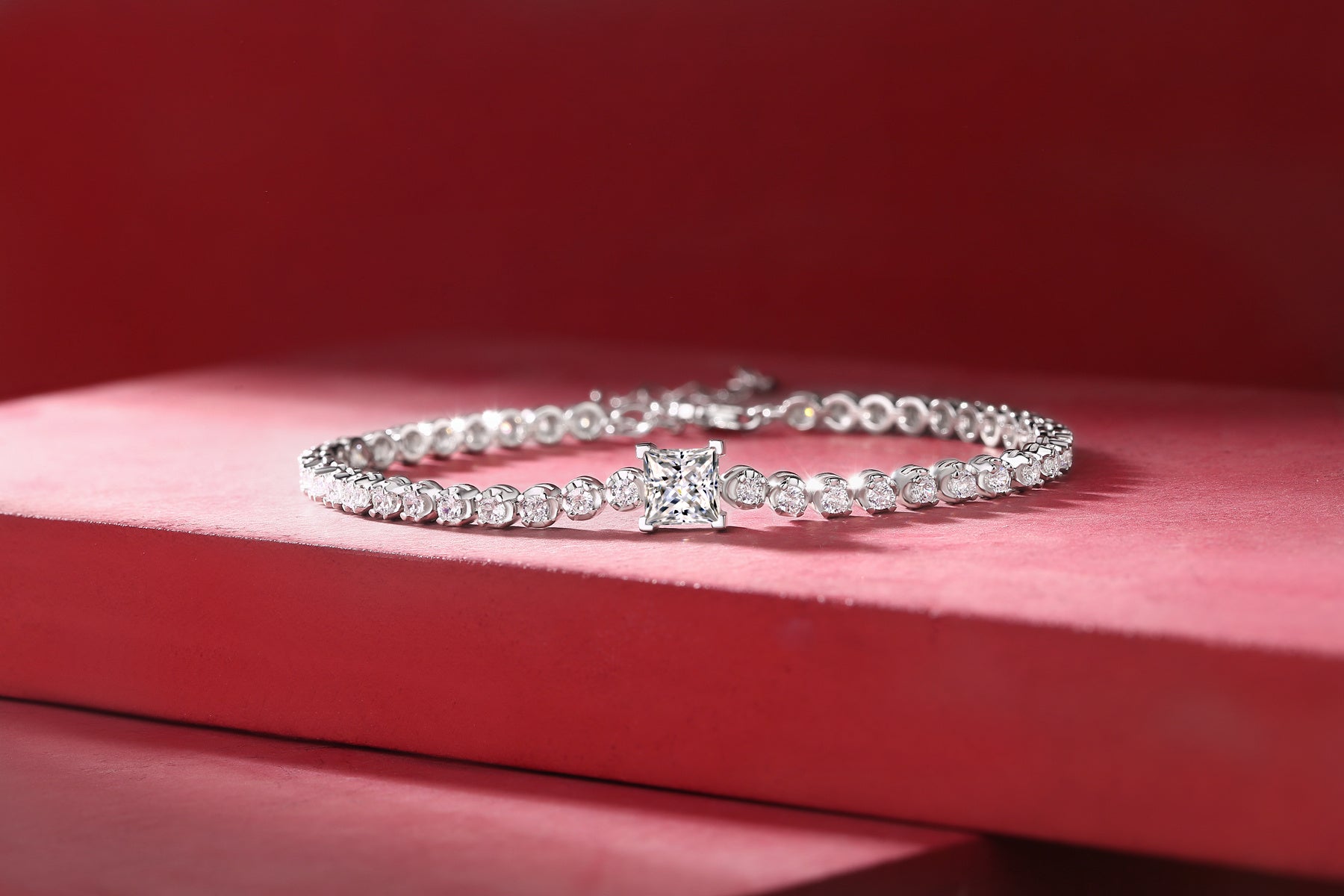 Starlit Prism – Moissanite Silver Bracelet