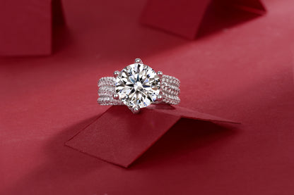 Grand Radiance – Moissanite Silver Ring