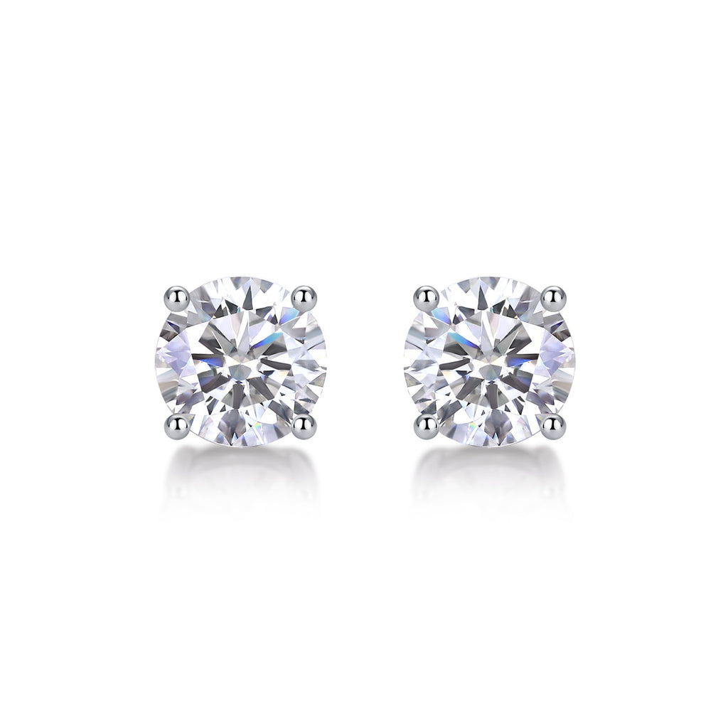 Timeless Spark – Moissanite Silver Stud Earrings