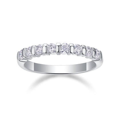 Luminous Elegance – Moissanite Silver Ring