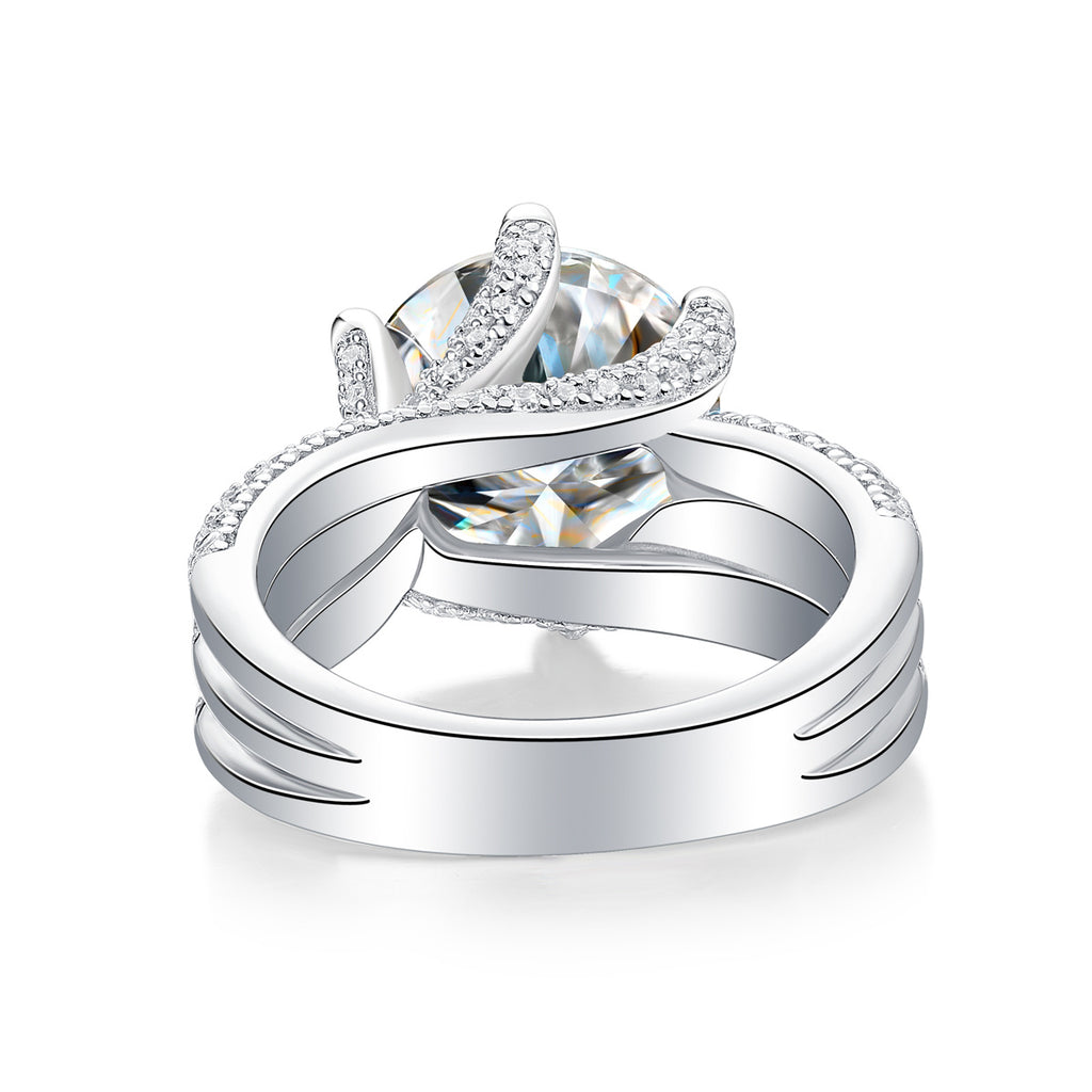 Grand Radiance – Moissanite Silver Ring