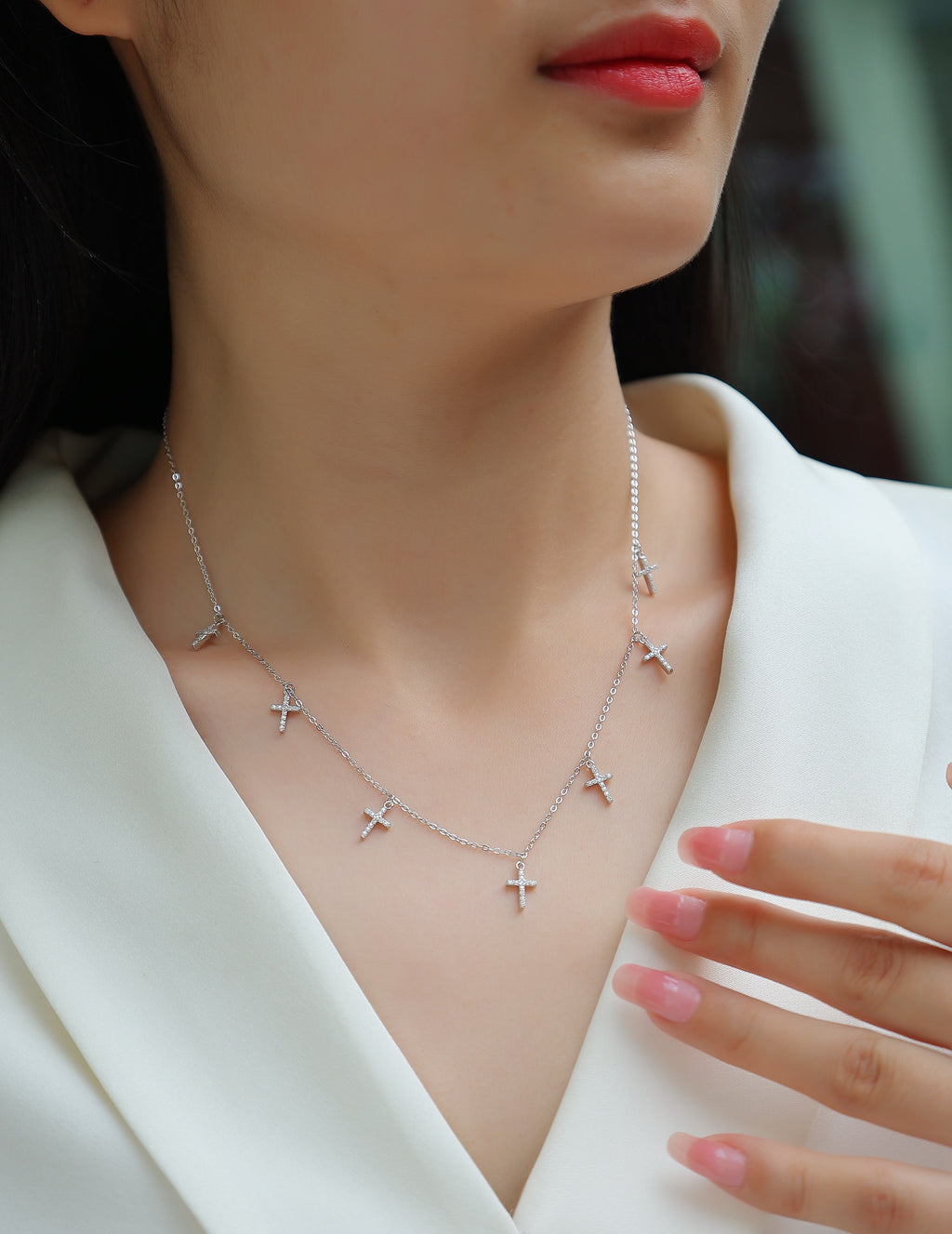 Holy Light Cross - A Fashionable And Luxurious Diamond Jewelry Pendant Set With Moissanite S925 Sterling Silver And Platinum Plating