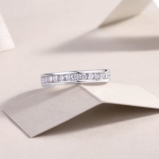 Eternal Brilliance – Moissanite Silver Ring