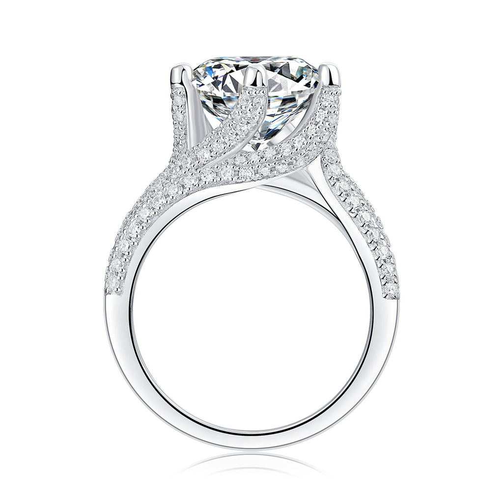 Grand Radiance – Moissanite Silver Ring