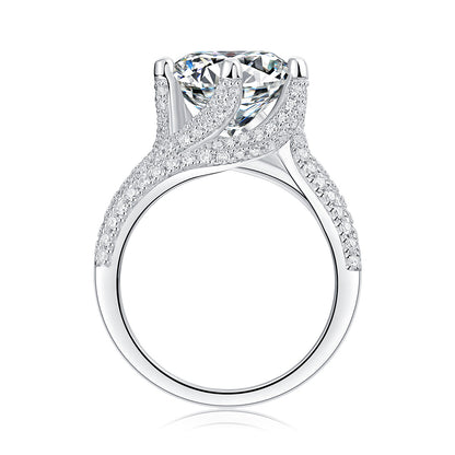 Grand Radiance – Moissanite Silver Ring
