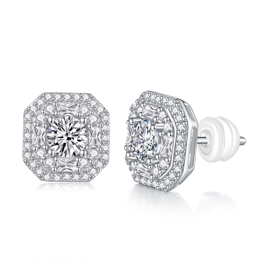 Radiant Luxe – Moissanite Silver Stud Earrings