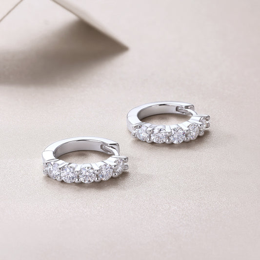 Radiant Glow – Moissanite Silver Stud Earrings
