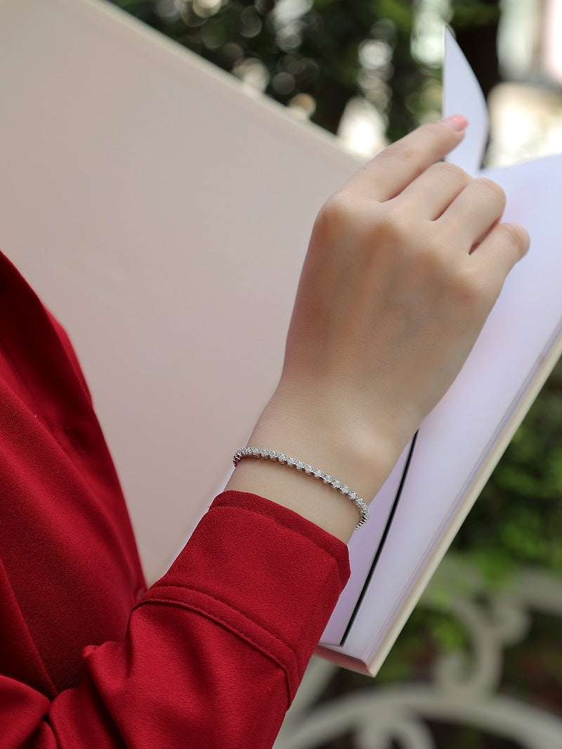 Luminous Night – Silver Moissanite Bracele