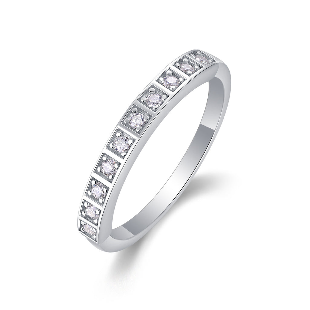 Brilliant Elegance – Moissanite Silver Ring