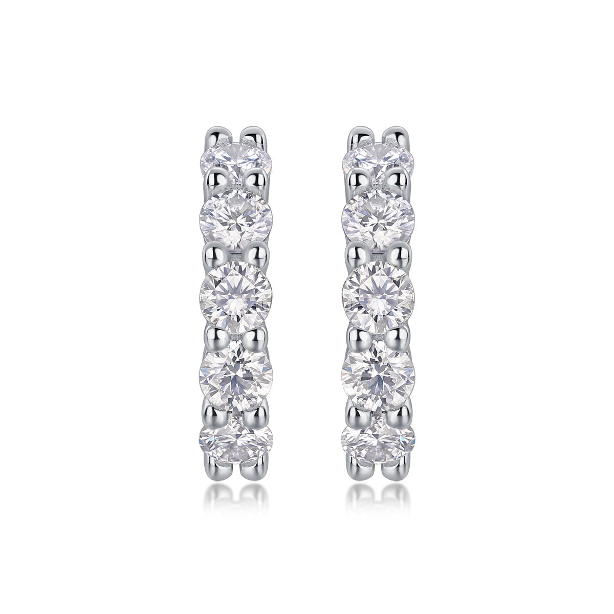 Radiant Glow – Moissanite Silver Stud Earrings