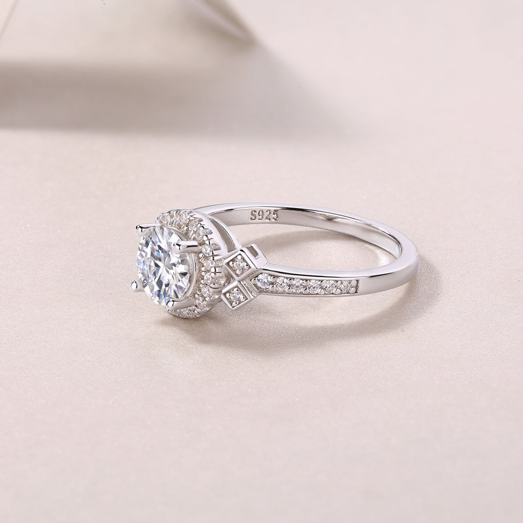 Guiding Light – Moissanite Silver Ring Set