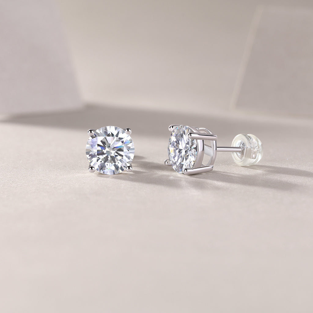Timeless Spark – Moissanite Silver Stud Earrings