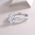 Radiant Majesty – Moissanite Silver Ringa