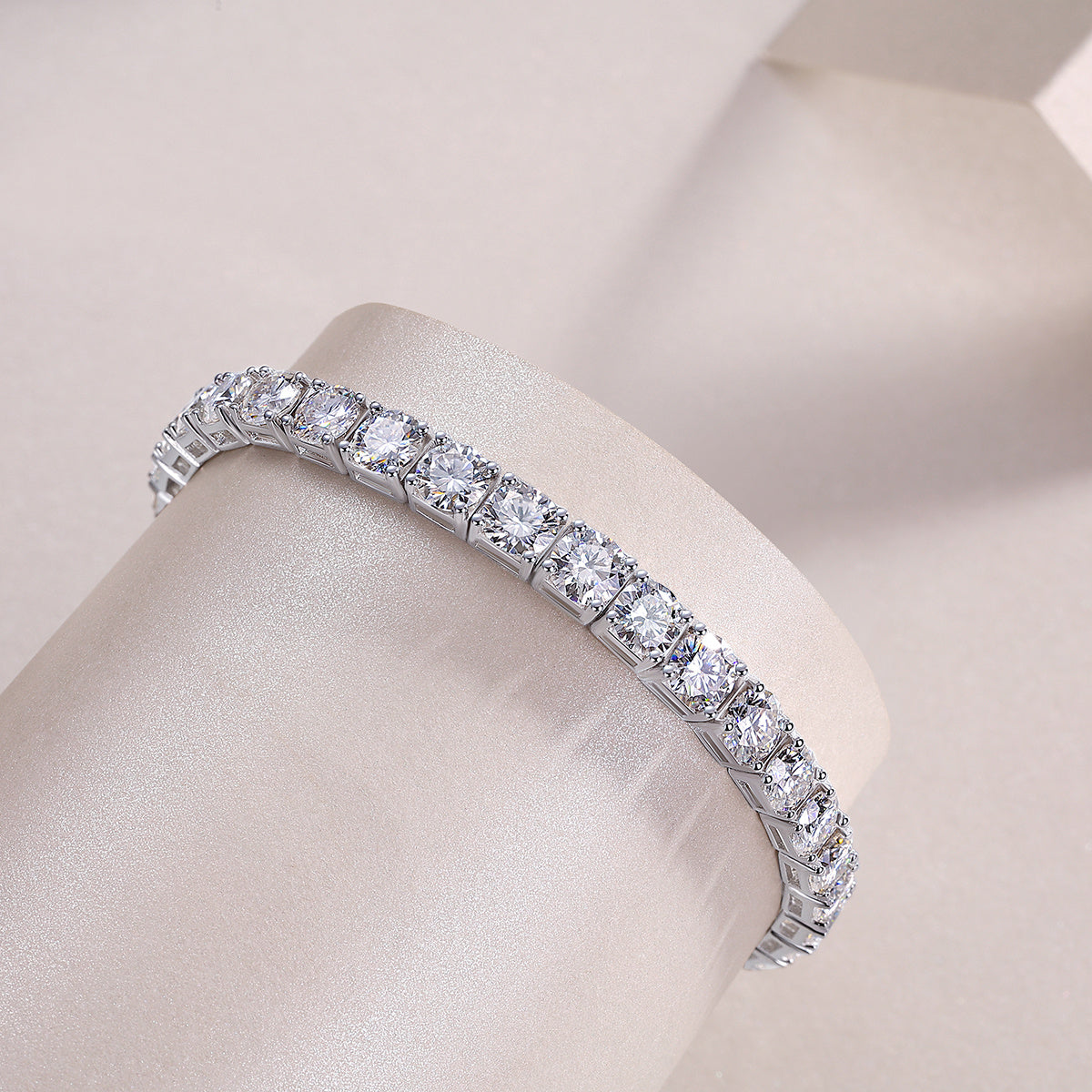 Cosmic Embrace – Silver Moissanite Bracelet