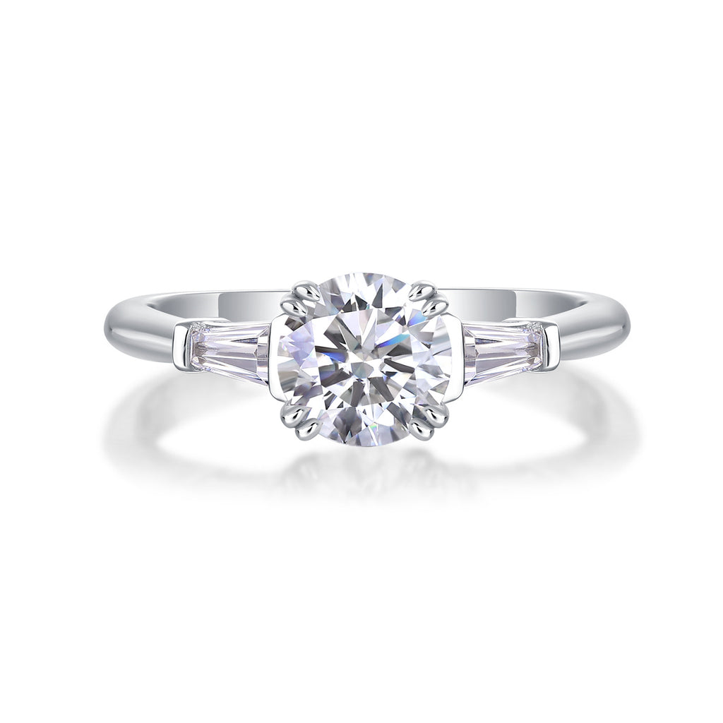 Forever Radiance – Moissanite Silver Wedding Ring