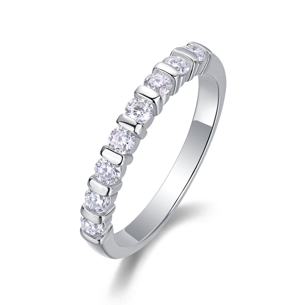Luminous Elegance – Moissanite Silver Ring