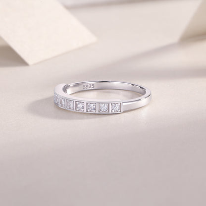 Brilliant Elegance – Moissanite Silver Ring